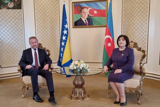 Predsjedavajući Doma naroda Bakir Izetbegović se sastao sa predsjednicom Nacionalne skupštine Azerbejdžana
